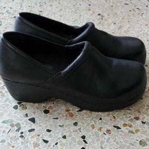 Bass Clogs